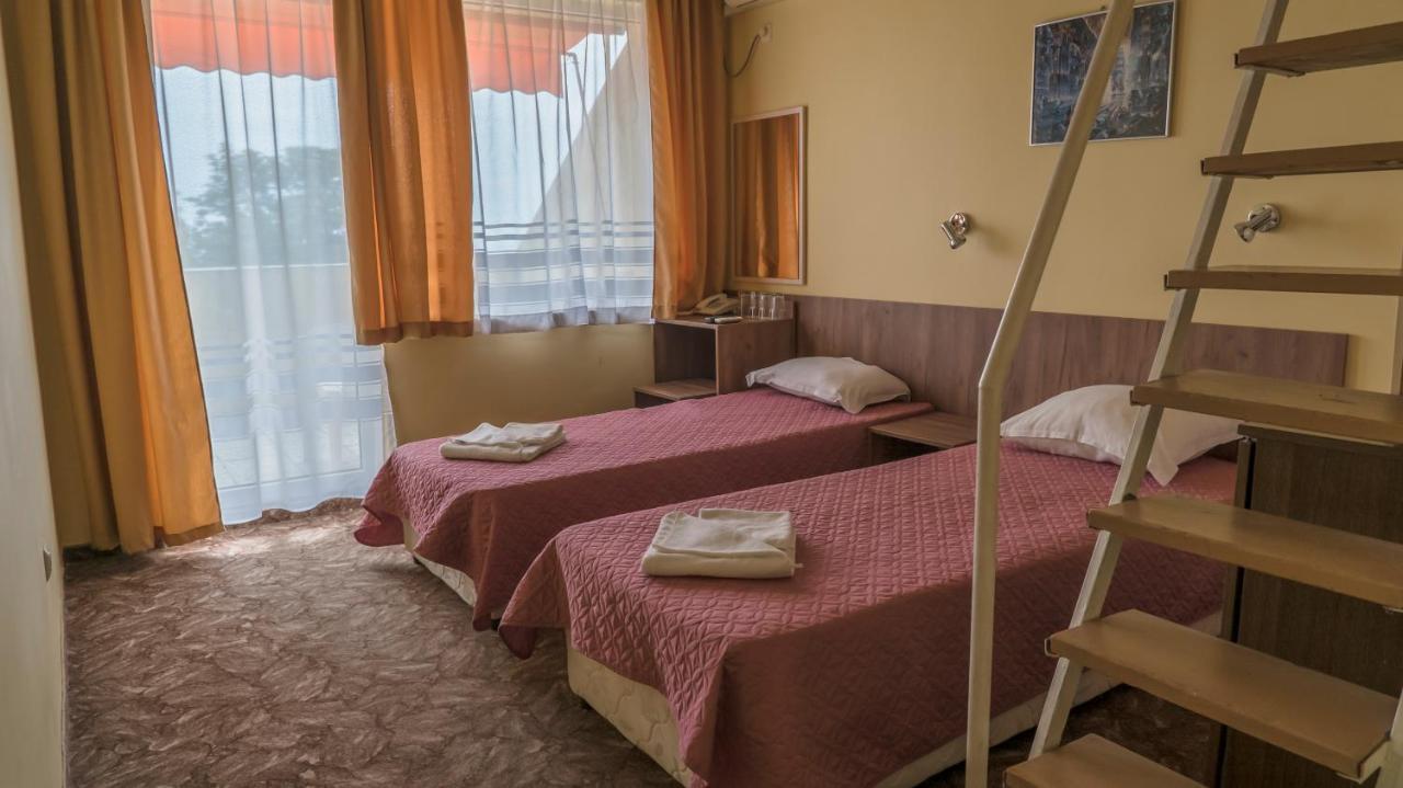 Park Hotel Persey Varna Extérieur photo