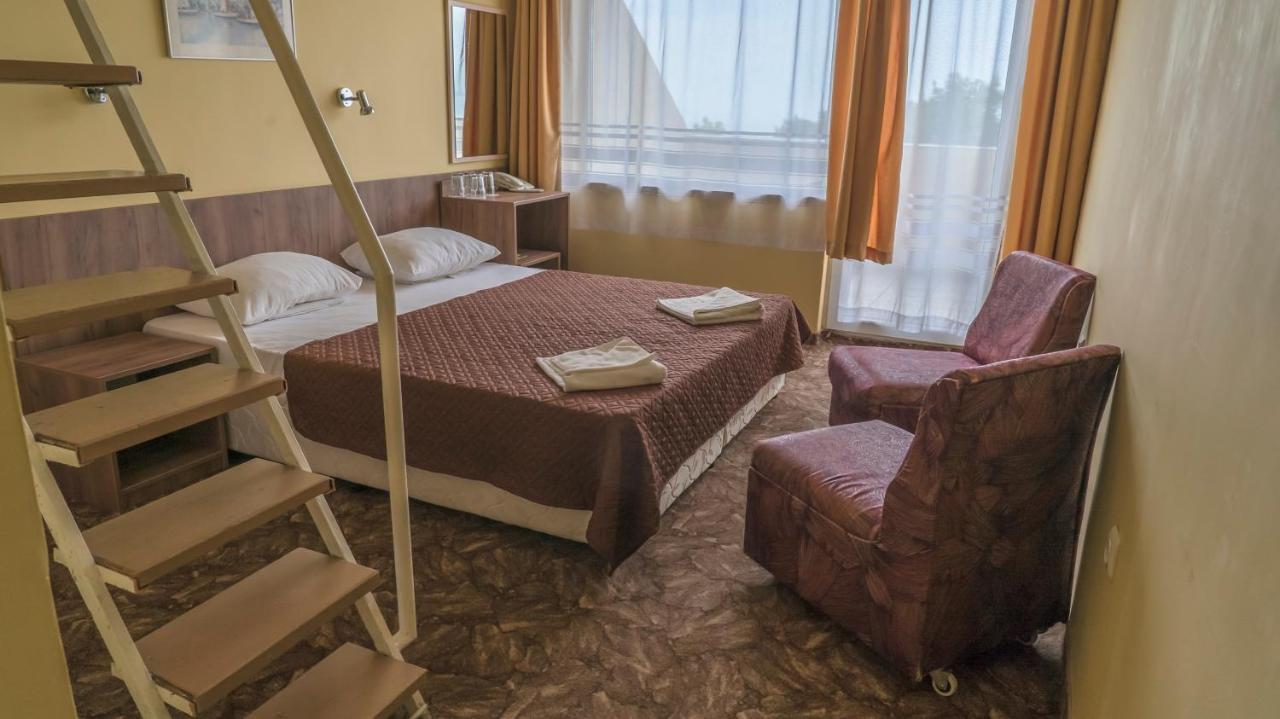 Park Hotel Persey Varna Extérieur photo