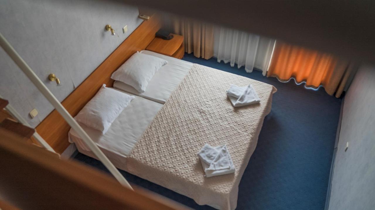 Park Hotel Persey Varna Extérieur photo
